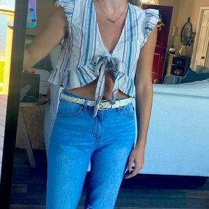 Cutest AE top of all time! Ties in the front.